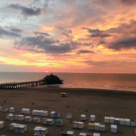 Ruim Appartement Met Zeezicht Blankenberge Exteriör bild