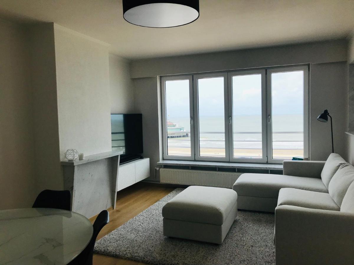 Ruim Appartement Met Zeezicht Blankenberge Exteriör bild